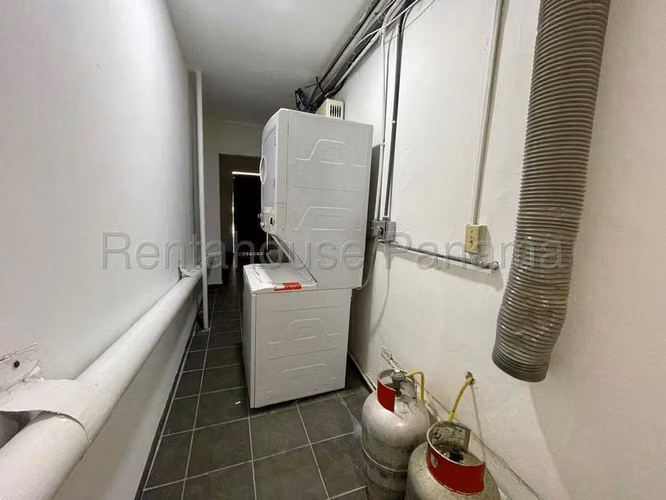 Local Comercial en Alquiler enObarrio JG