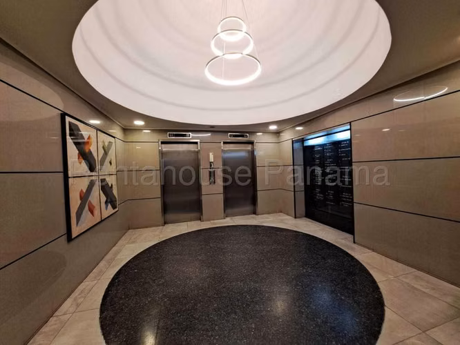 Oficina Comercial en Venta en Obarrio JG