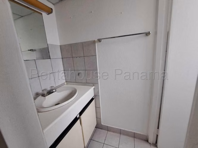 Oficina Comercial en Venta en Obarrio JG