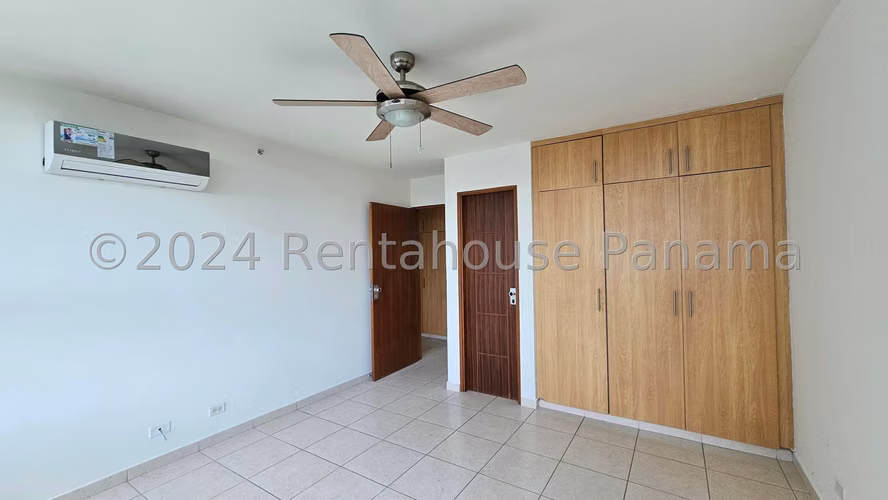 Venta de apartamento en Costa del Este    AK