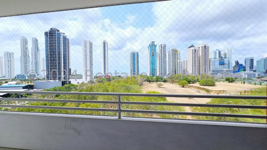 Venta de apartamento en Costa del Este    AK