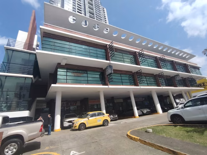 Local Comercial / Oficina o Consultorio en Vía España – Frente al Registro Público de Panamá | 138 m² en Planta Baja | 2 Parking