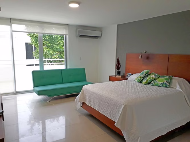 Venta de casa en Costa Sur   AK