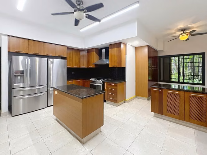Venta de casa en Costa del Este PH Antigua