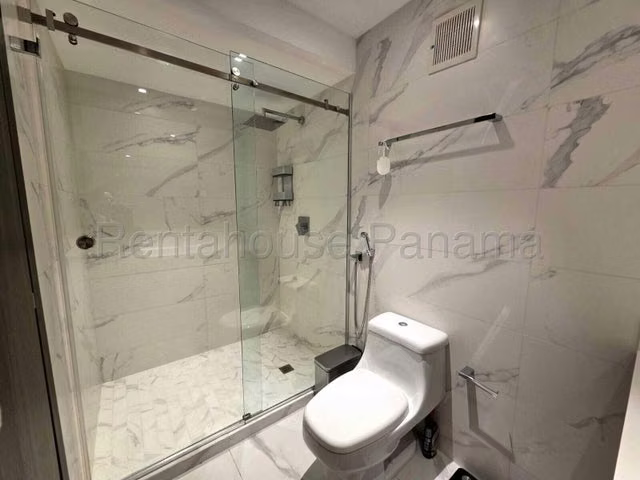 vendo apartamento amoblado en coco del mar OF 26-2822
