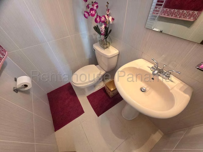 Vendo Apartamento Espectacular en PH Galería Uno 26-5789GG