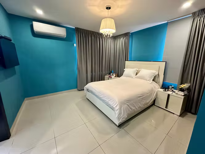 Se vende casa remodelada en El Carmen