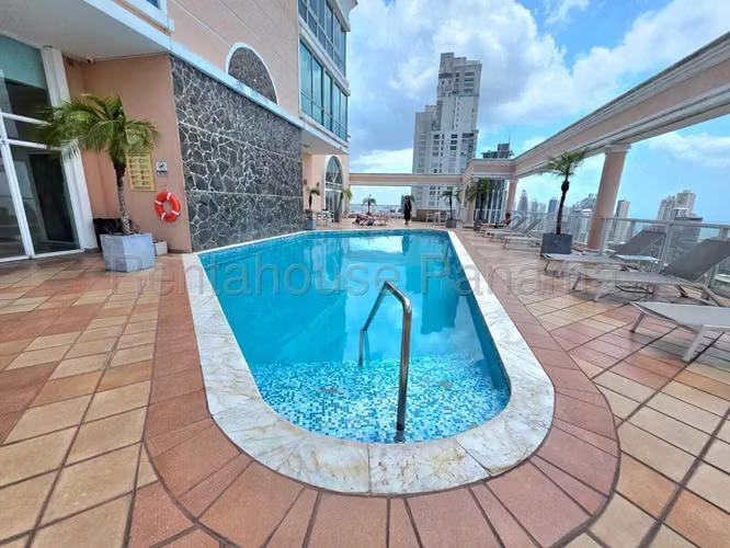alquilo apartamento amoblado con vista la mar OF 26-6040