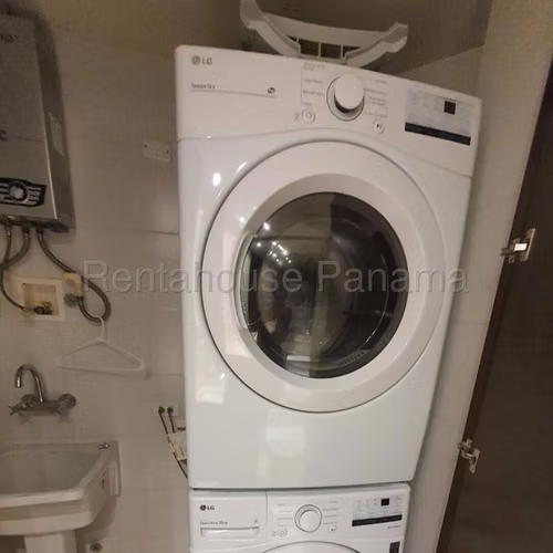 alquilo apartamento amoblado en costa del este 26-6052 OF