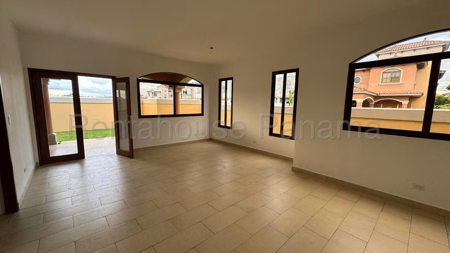 Se Vende Casa en Costa Sur LA26-6911