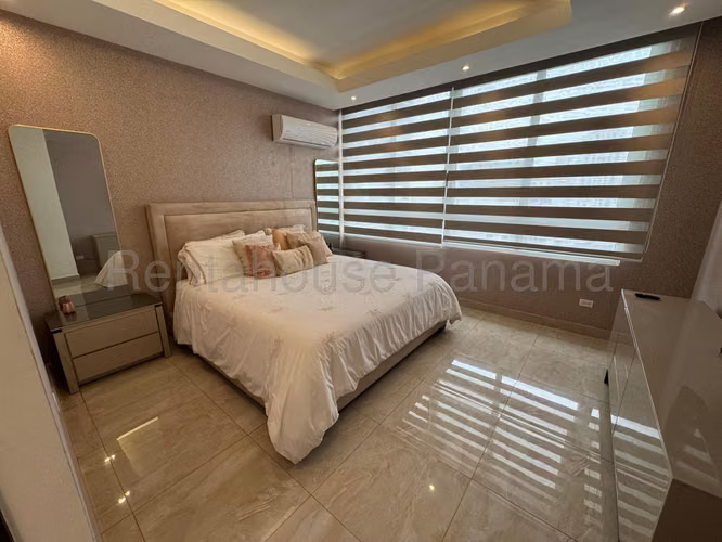 Se Vende Apartamento en San Francisco LA25-9496