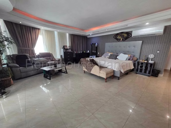 Se Alquila Apartamento en Paitilla LA25-9739