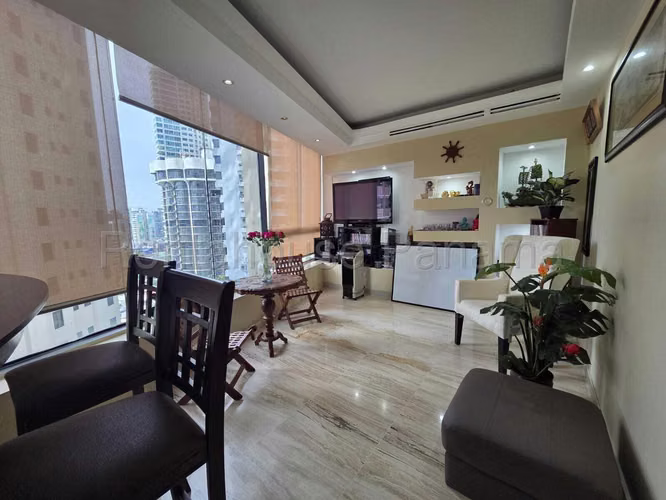 Se Alquila Apartamento en Paitilla LA25-9739