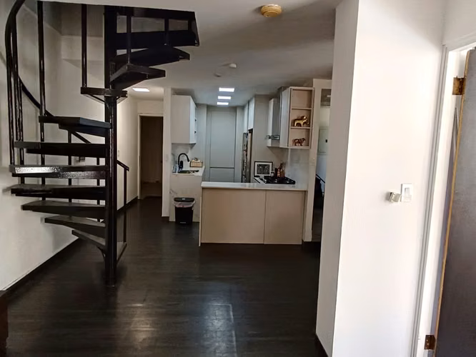 ¡Oportunidad en PH Torre del Rey! Apartamento de 3R/3B con Línea Blanca Completa