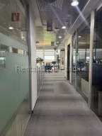 Alquiler de Ocifina con 385m2 en Santa maria PH Arifa 26-6023SR