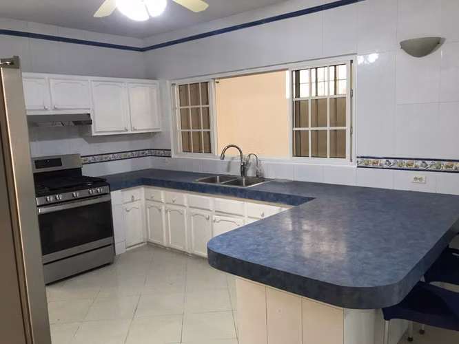 Hermosa y Espaciosa Duplex en Dos Mares a la Venta