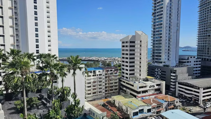 C301 SE ALQUILA AMPLIO Y ELEGANTE APARTAMENTO FULL AMOBLADO  EN LA AVENIDA BALBOA