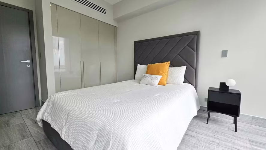 C301 SE ALQUILA AMPLIO Y ELEGANTE APARTAMENTO FULL AMOBLADO  EN LA AVENIDA BALBOA