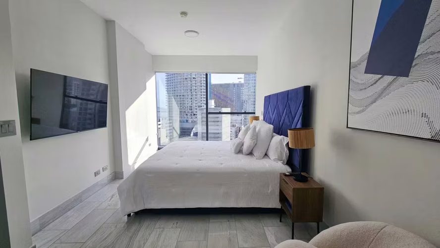 C301 SE ALQUILA AMPLIO Y ELEGANTE APARTAMENTO FULL AMOBLADO  EN LA AVENIDA BALBOA