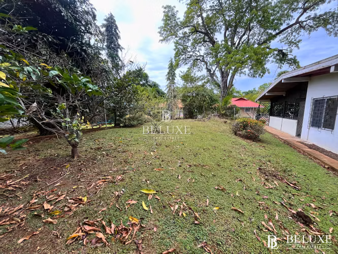 VENTA DE CASA CON TERRENO ZONIFICACION COMERCIAL MIXTO EN ANCÓN (13)