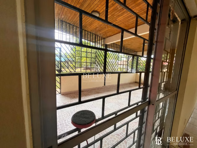 VENTA DE CASA CON TERRENO ZONIFICACION COMERCIAL MIXTO EN ANCÓN (13)