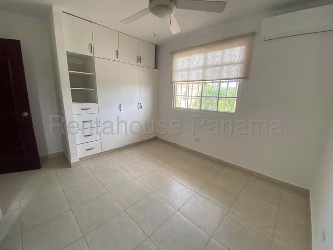 Venta de casa en Costa Sur AK