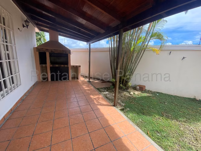 Venta de casa en Costa Sur AK
