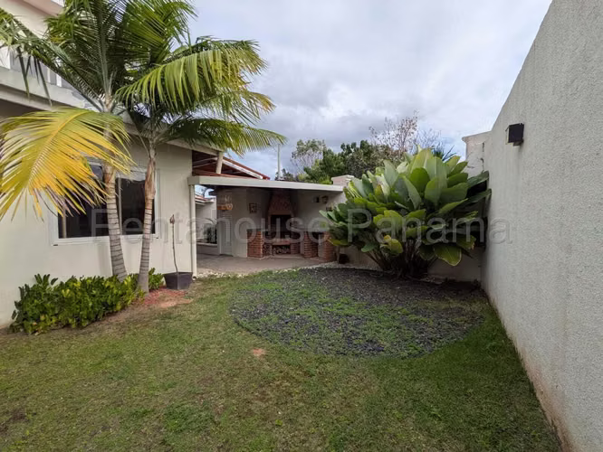 Venta de casa en Versalles AK - Imagen 6