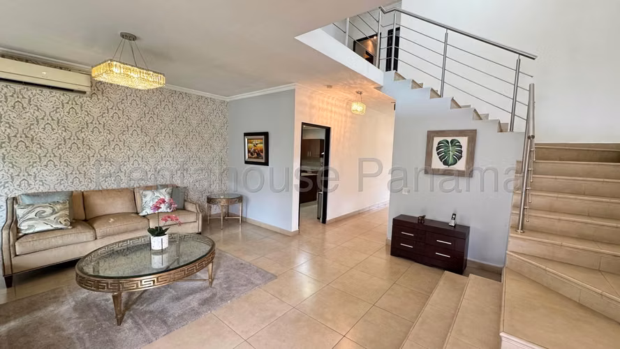 Venta de casa en Condado del Rey AK - Imagen 2