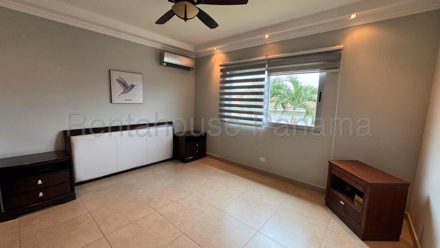 Venta de casa en Condado del Rey AK - Imagen 12