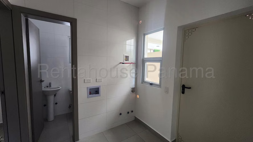 Venta de casa en	Altos de Panama AK - Imagen 9