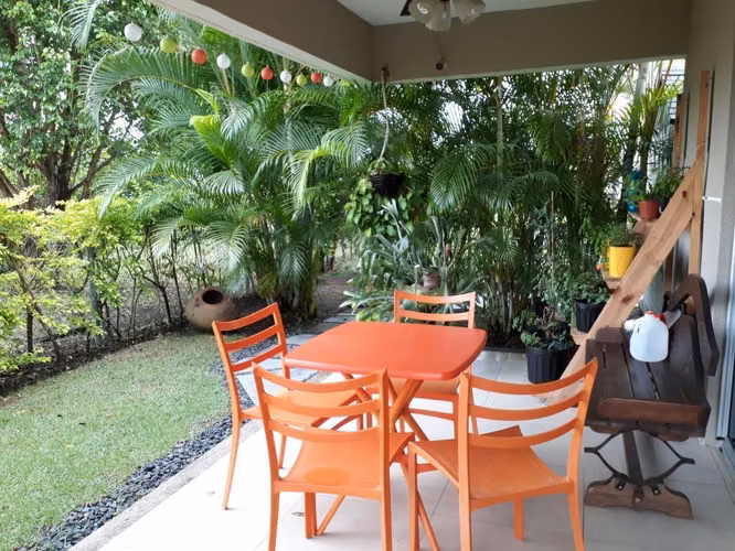 Vendo acogedora residencia en Costa Sur