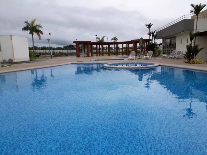 Vendo acogedora residencia en Costa Sur