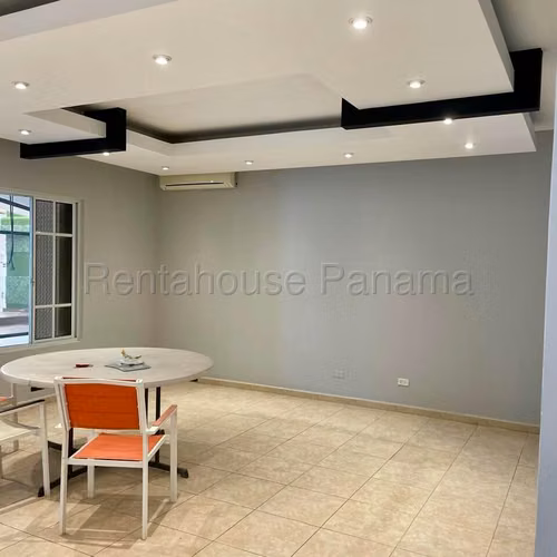 Venta de casa en	Costa del Este AK - Imagen 2