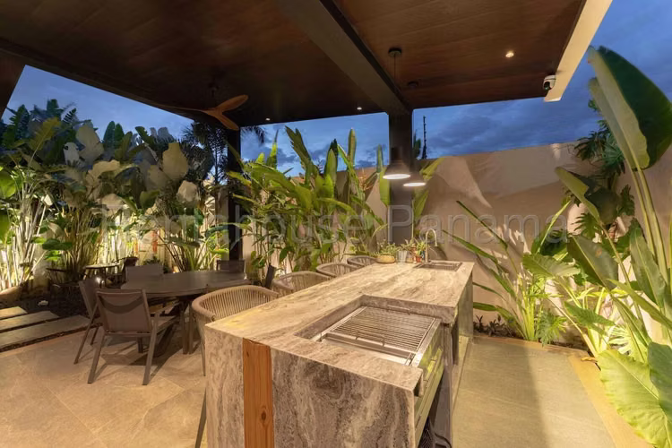 Venta de casa en	Costa Sur AK - Imagen 9