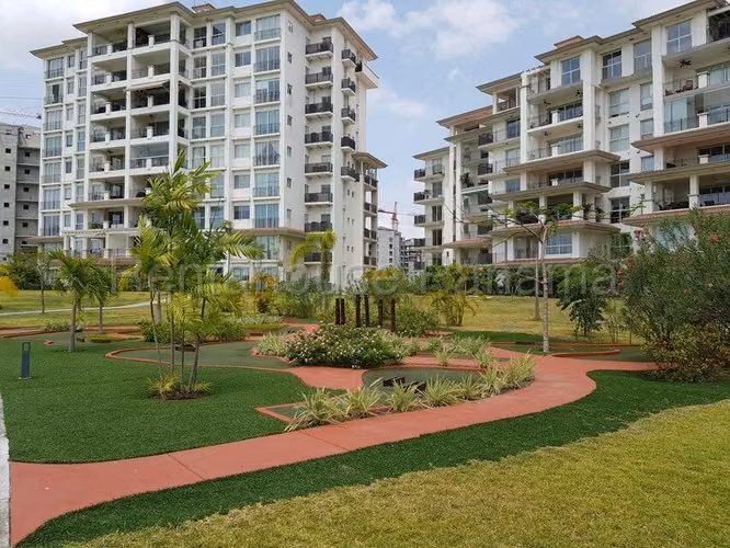 Vendo Apartamento Exclusivo en PH Legacy, Santa María 26-5986GG