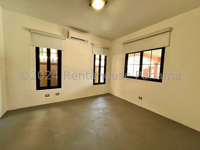 Venta de casa en Costa Sur AK - Imagen 3