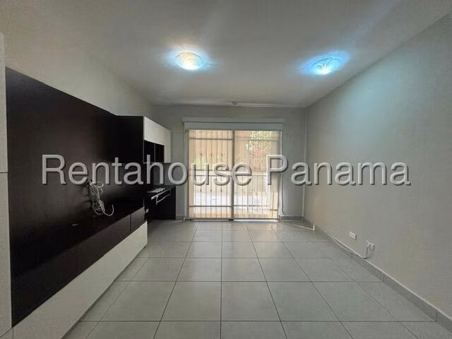 Casa en Venta en Clayton AFC 25-4291