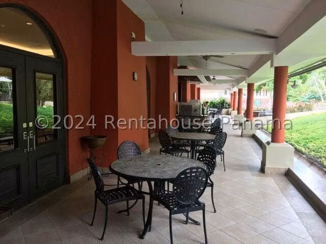 Casa en Venta en Clayton AFC 25-4291
