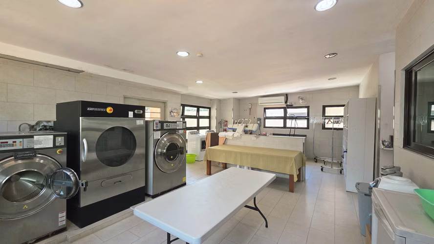 Venta de Edificio en Cerro Azul, 40,000m2 de terreno y 4,080m2 de construcción