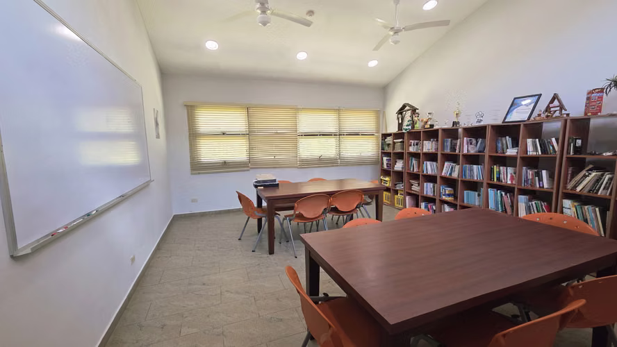 Venta de Edificio en Cerro Azul, 40,000m2 de terreno y 4,080m2 de construcción