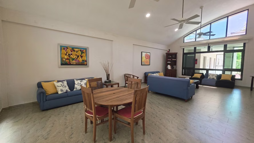 Venta de Edificio en Cerro Azul, 40,000m2 de terreno y 4,080m2 de construcción