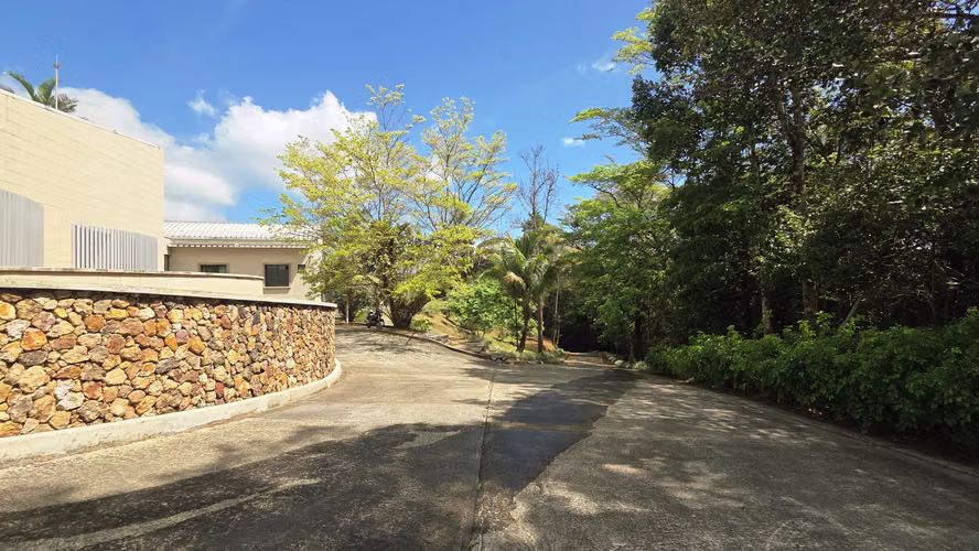 Venta de Edificio en Cerro Azul, 40,000m2 de terreno y 4,080m2 de construcción