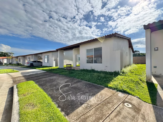 CASA EN VENTA EN PH LOS FRESNOS - ARBOLEDA | LA CHORRERA