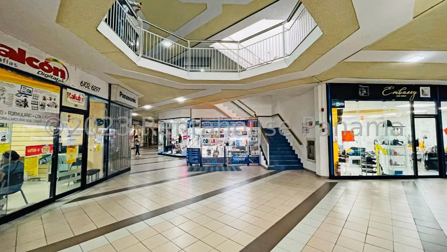 Venta de local comercial en Via España AK