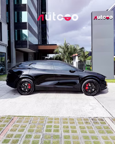 Lotus Eletre 2025