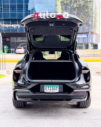 Lotus Eletre 2025