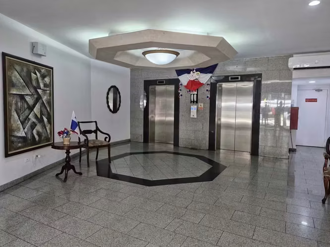 Torre IBC Oficina completa $575 con Estacionamiento Bella Vista 31m2 (acepto corredor)