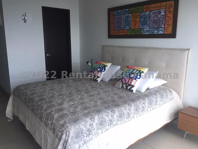 Apartamento en venta con vista al mar en Costa del Este YM