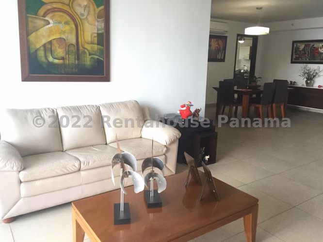 Apartamento en venta con vista al mar en Costa del Este YM